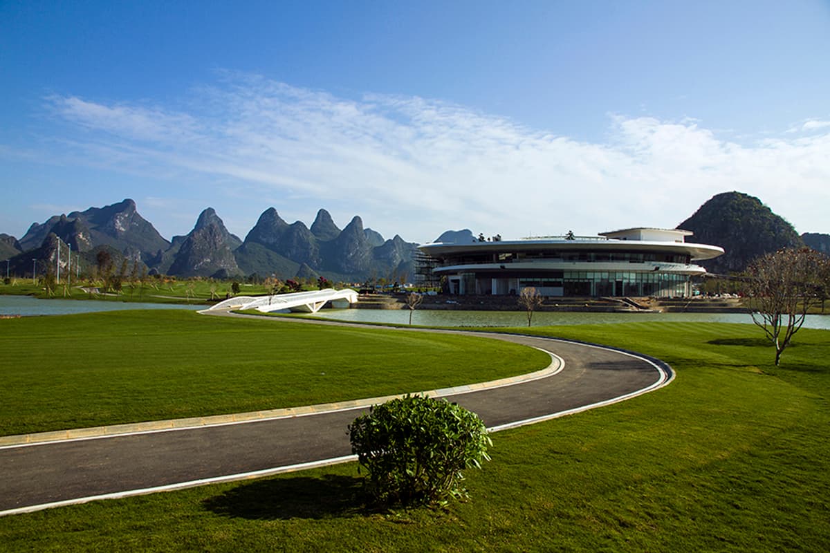 Guilin Golf Clubhouse - Image 9